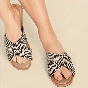 EUC Old Navy Woven-Textured Crisscross Sandals for Women